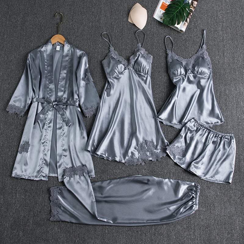 Rosmira™ Luminous Silk Night Set חמישה חלקים