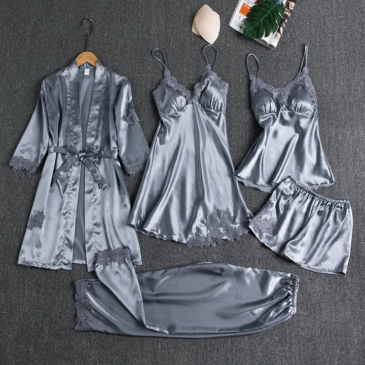 Rosmira™ Luminous Silk Night Set חמישה חלקים