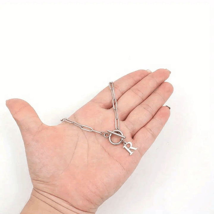 שרשרת Ganelle™ עם סגירת פדלוק עגולה וראשי תיבות בצורת סוויצ&