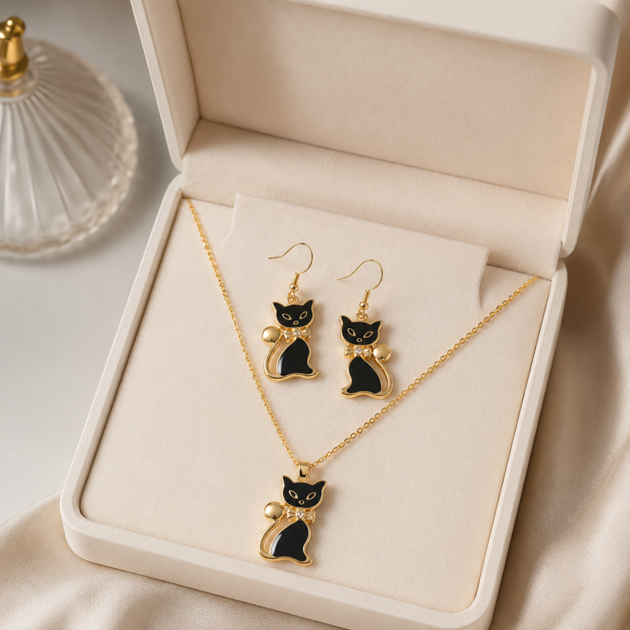 Elin™ Black Cat Earrings with Chic Style