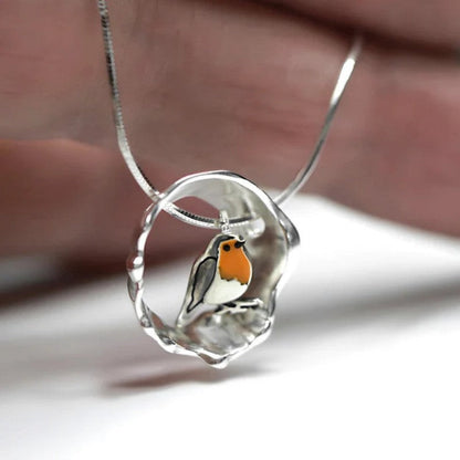 Hollis™ Collar with a Robin
