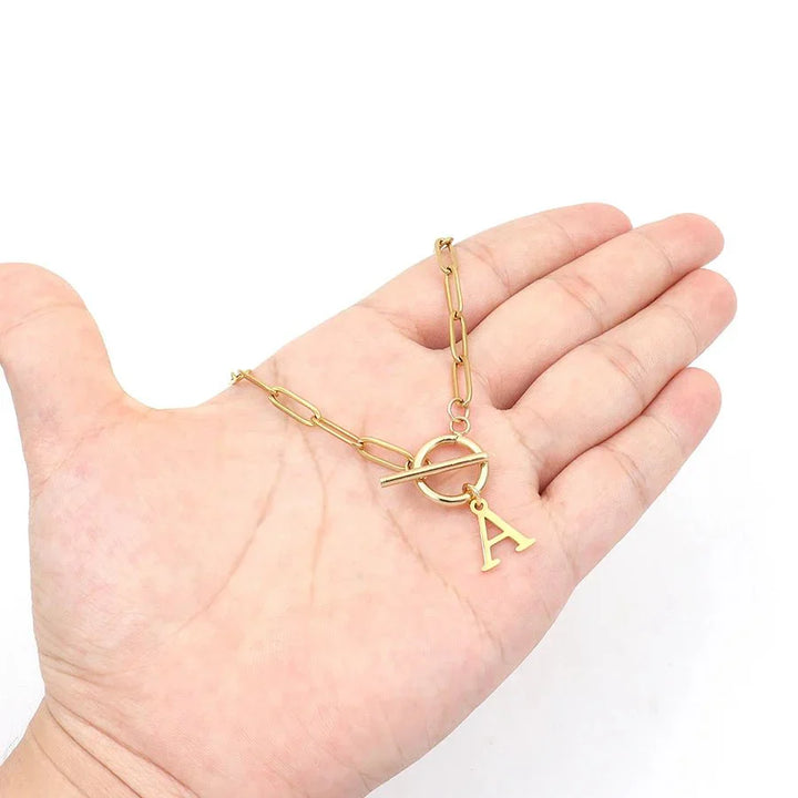 שרשרת Ganelle™ עם סגירת פדלוק עגולה וראשי תיבות בצורת סוויצ&